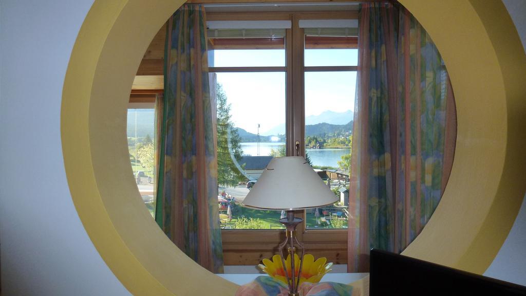 Hotel Carinthia Weissensee Camera foto